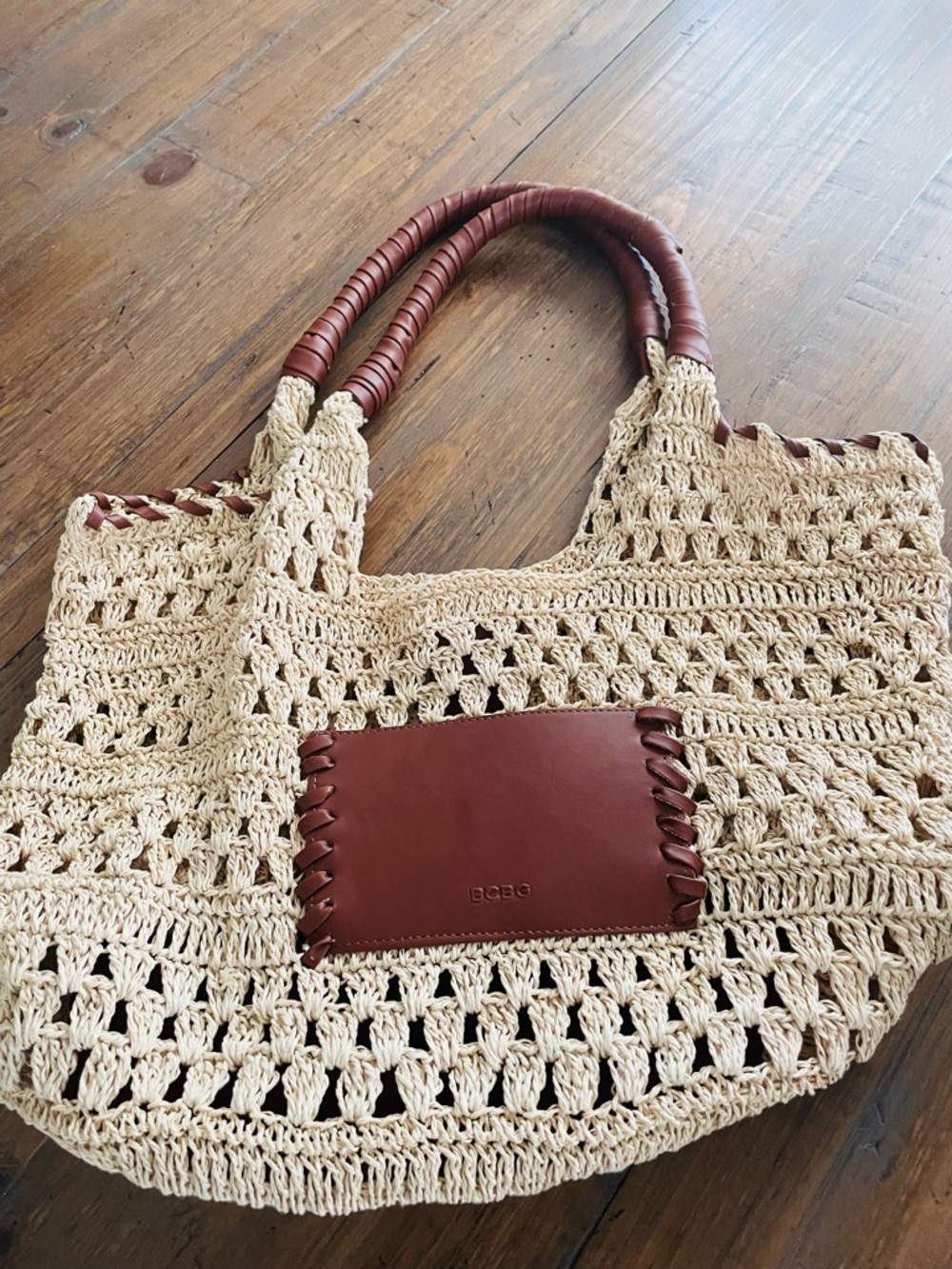 BCBGMAXAZIRIA rafia woven bag made in India. Lg size